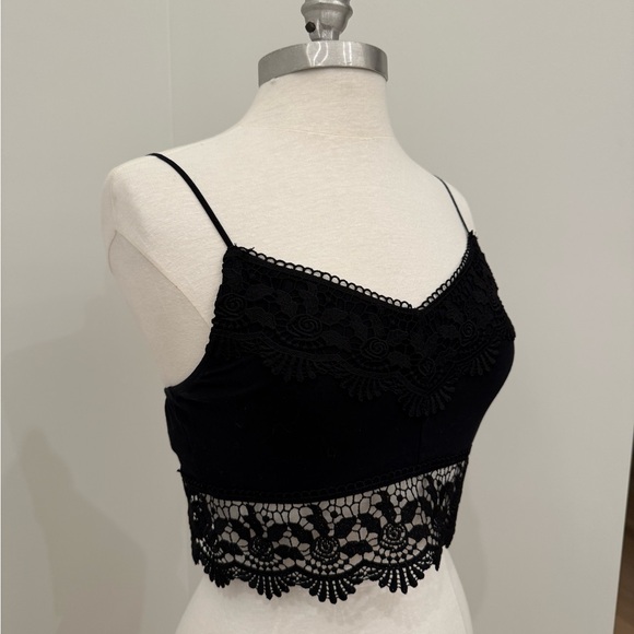 TOPSHOP Crochet Trim Bralette / Crop Top - Picture 7 of 12